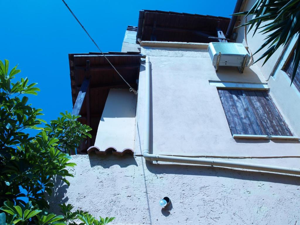 Pazinos Village Studios photo 3