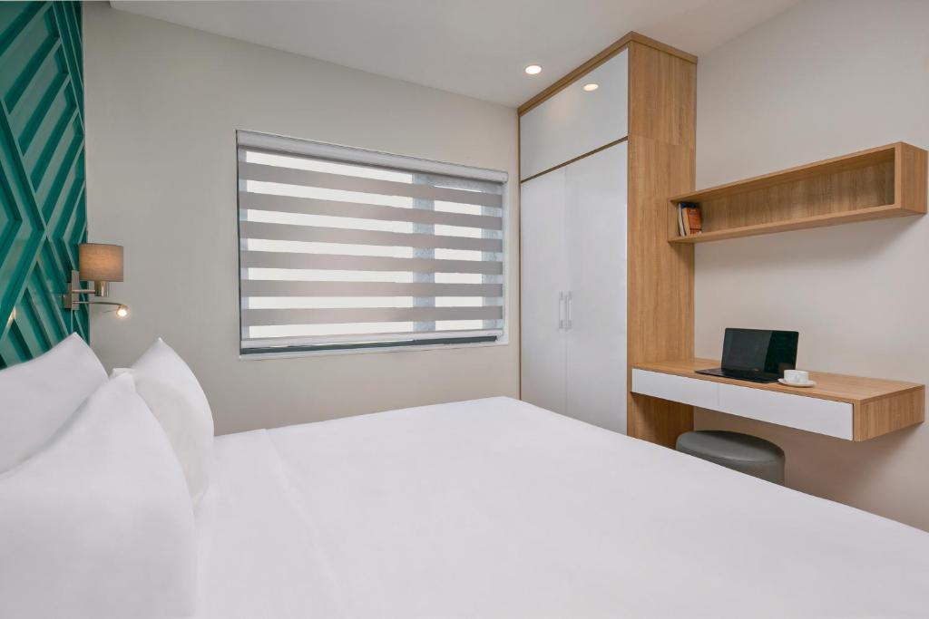 Dolphin Hotel and Apartment