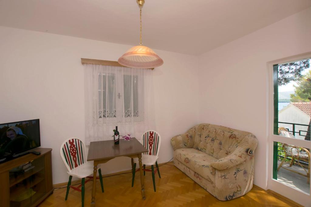 Apartment In the shadow photo 2