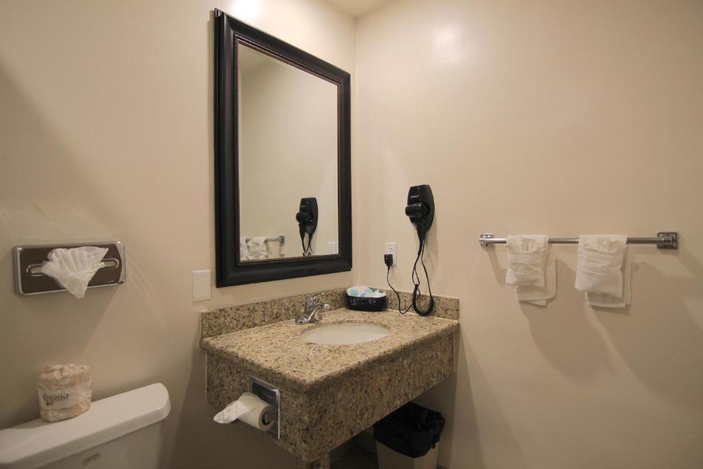 Dunes Inn - Wilshire photo 1