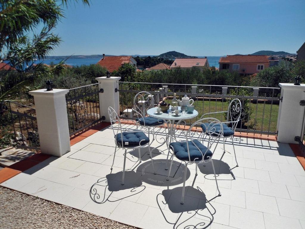 Holiday House Klarin with Sea View photo 3