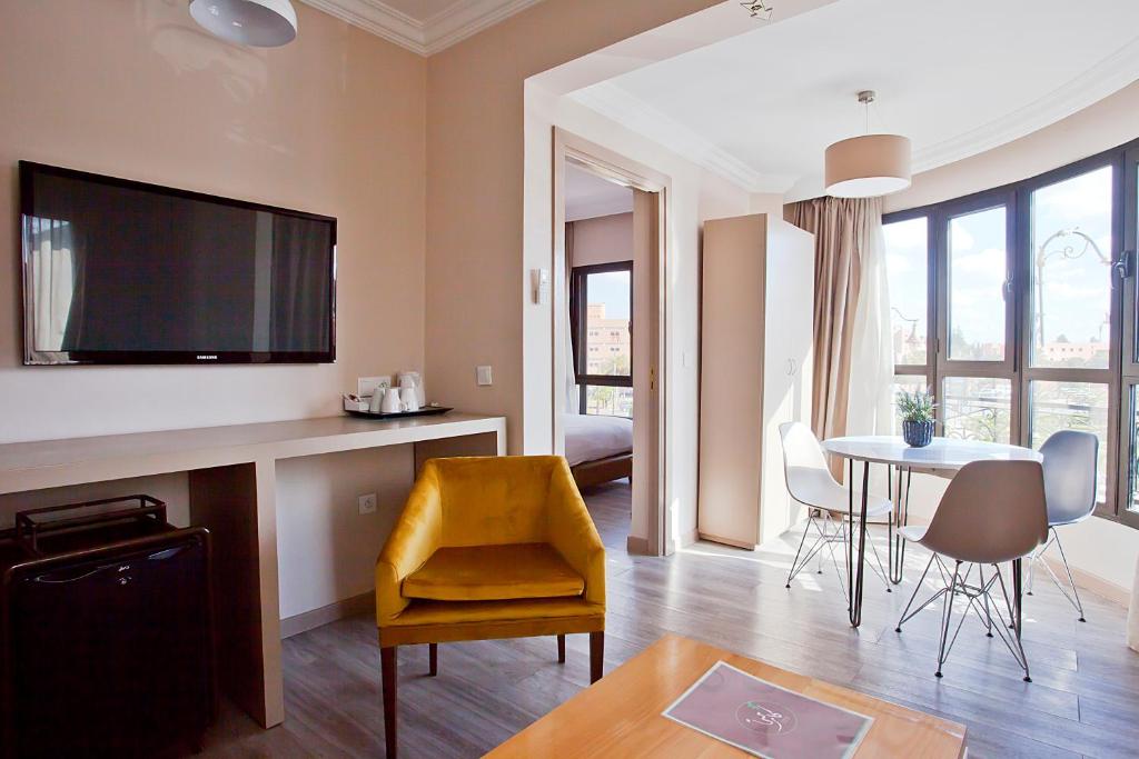 Сьюит (Улучшенный люкс), Amani Hôtel Appart