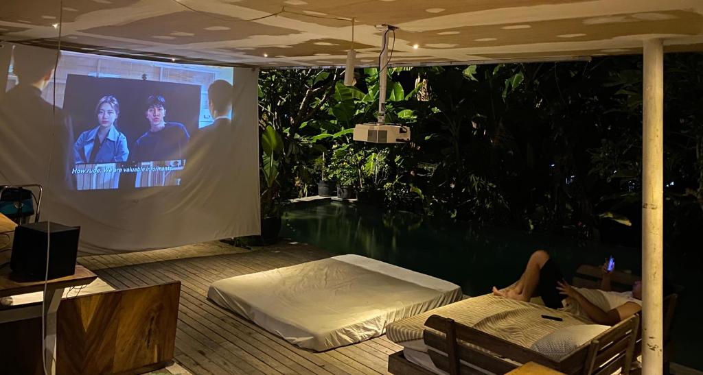 The Hide Hostel at Canggu - Adults Only - Tap to explore photos