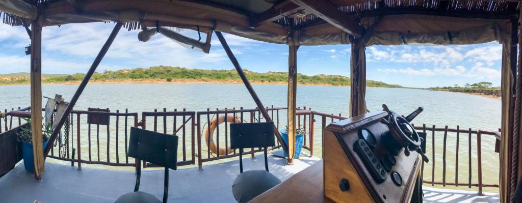 Maggie May House Boat - Colchester - 5km from Elephant Park photo 3