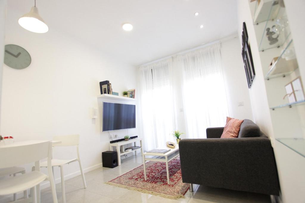 Modern Home In The Heart of Nachlaot photo 2