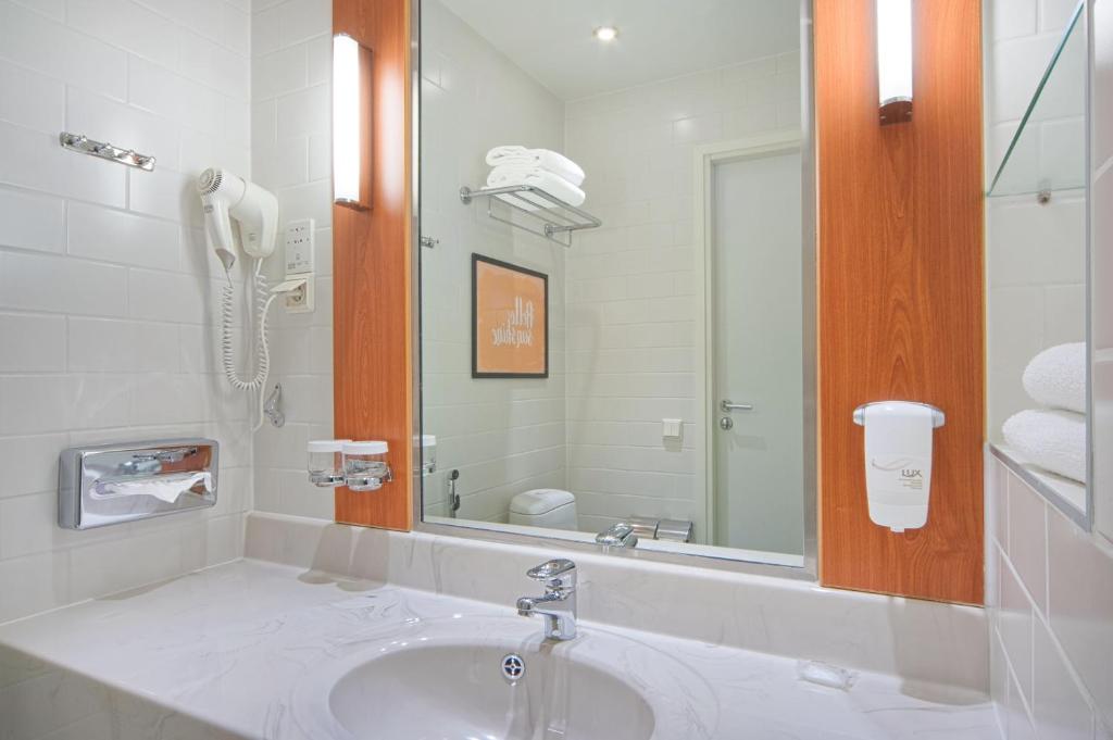 Двухместный (Двухместный номер с 2 отдельными кроватями), Holiday Inn Helsinki West - Ruoholahti