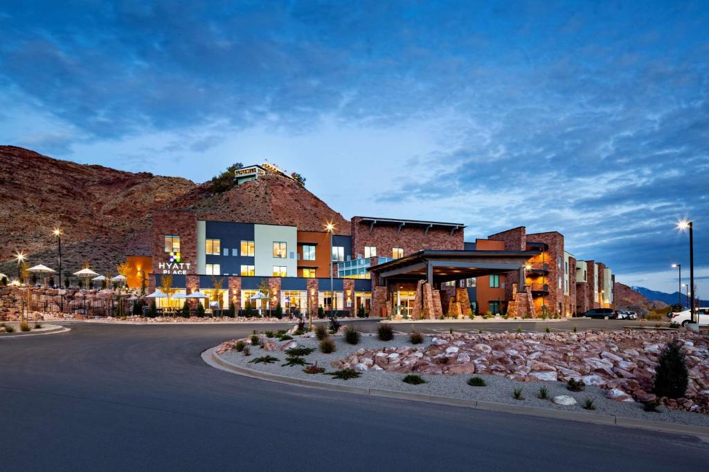 Hyatt Place Moab image