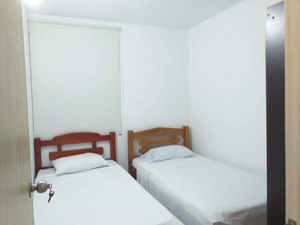 Apartamento con piscina photo 2
