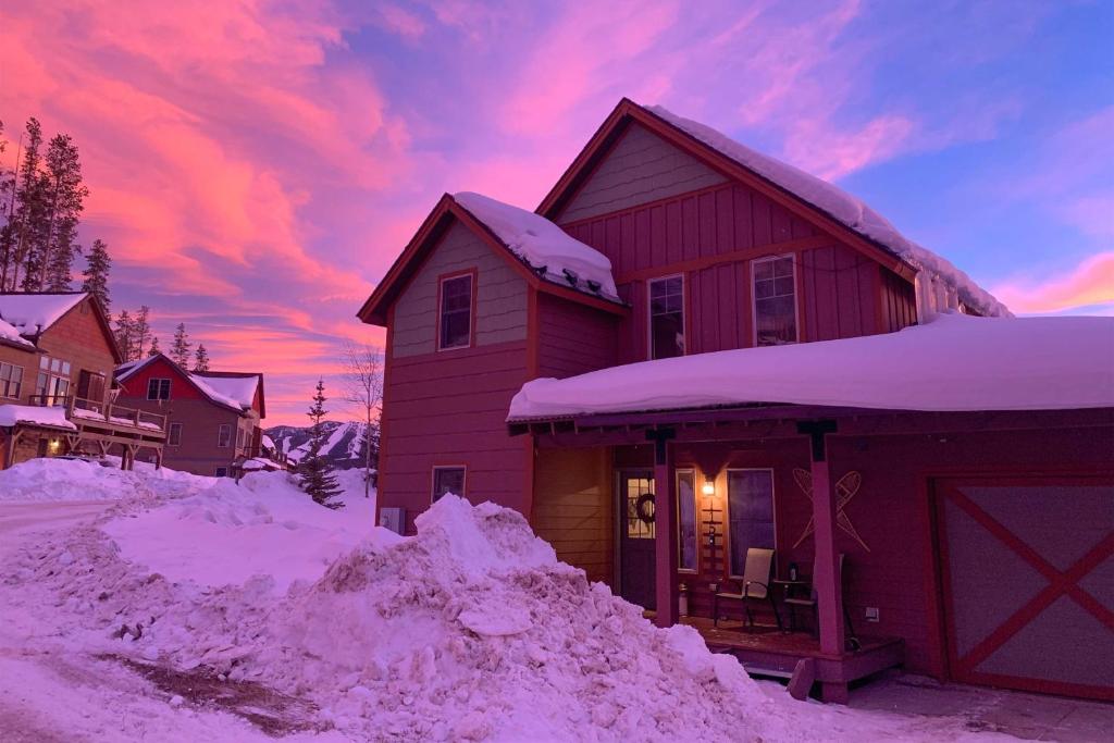 Winter Park Area Cabin, Hot Tub and Mountain Views! photo 1