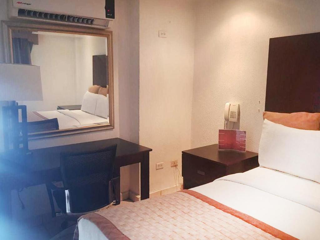 Двухместный (Номер с кроватью размера «queen-size»), Hotel Don Quijote