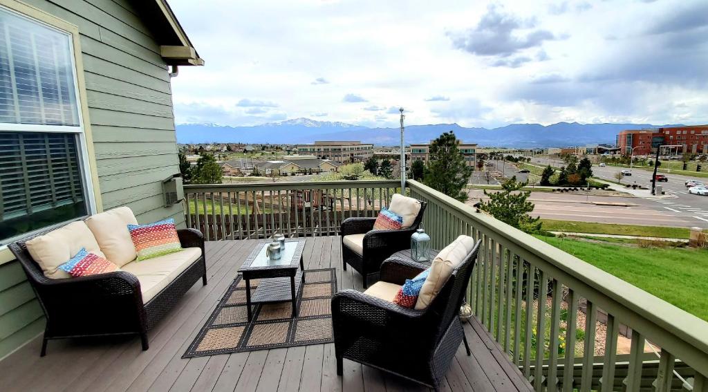 Gorgeous Rancher/Mtn Views/AF Academy photo 4