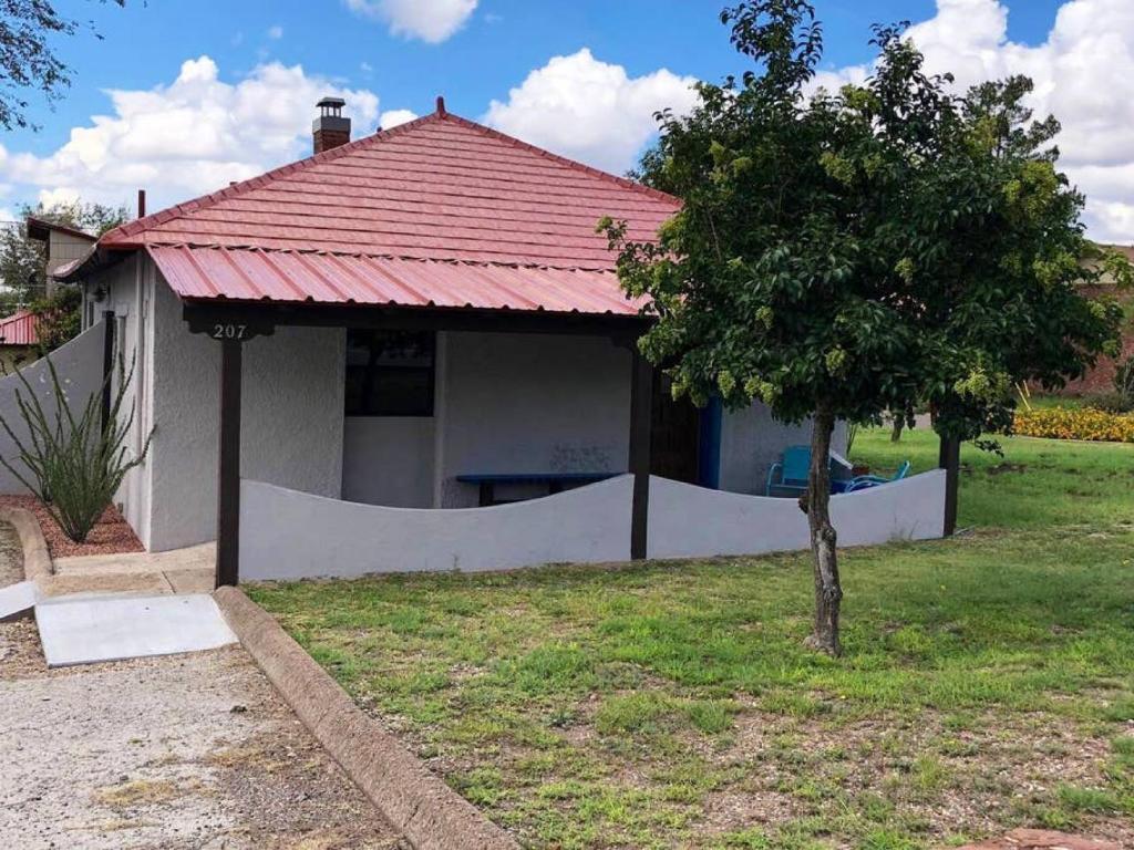 El Viejo Adobe - Across from Sul Ross campus image