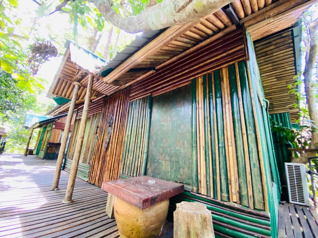 Четырехместный (Бунгало (для 4 взрослых)), Khaosok Treehouse Resort