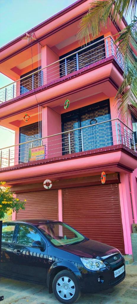 HOLIDAY DESTINY HOME STAY