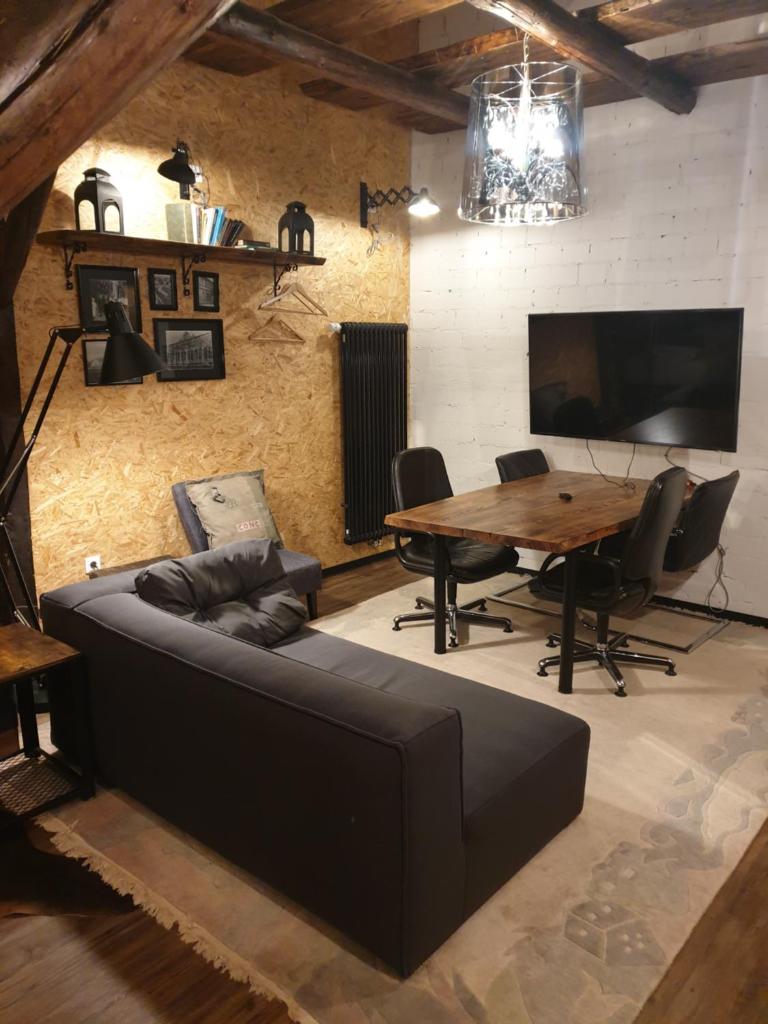 Handwerker Maisonette Apartment