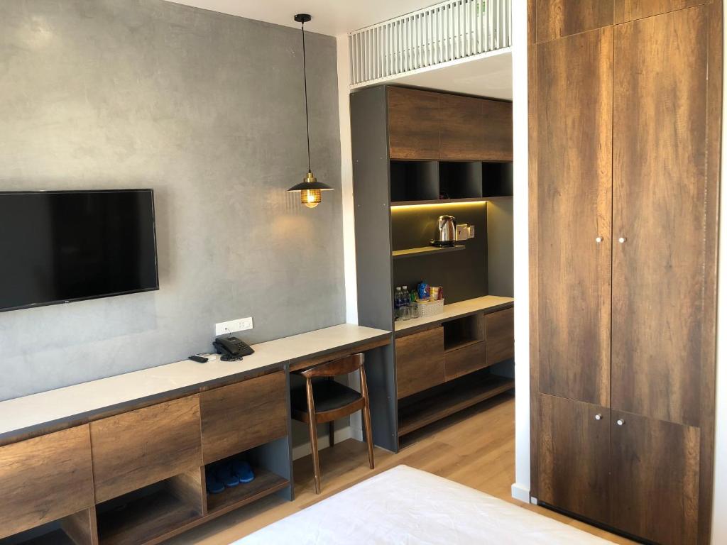 Двухместный (Улучшенный двухместный номер с 1 кроватью), Coconut Hotel Phú Yên