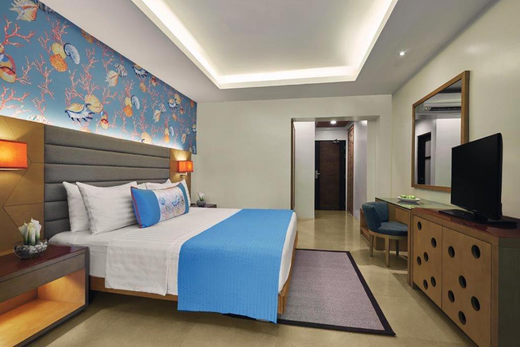Двухместный (Номер «Премиум» с кроватью размера «king-size»), Movenpick Resort & Spa Boracay