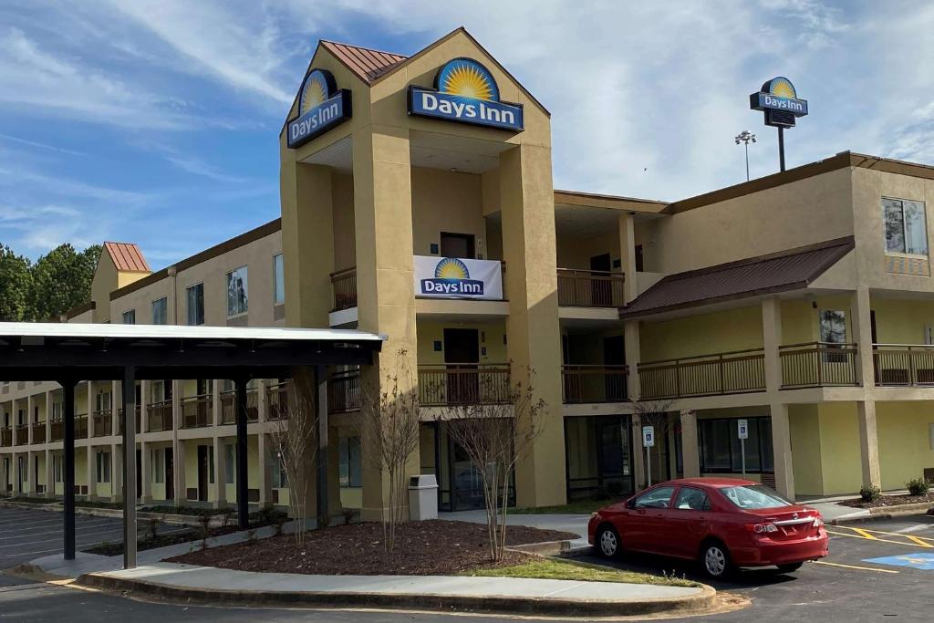 Days Inn by Wyndham Atlanta/Southlake/Morrow image