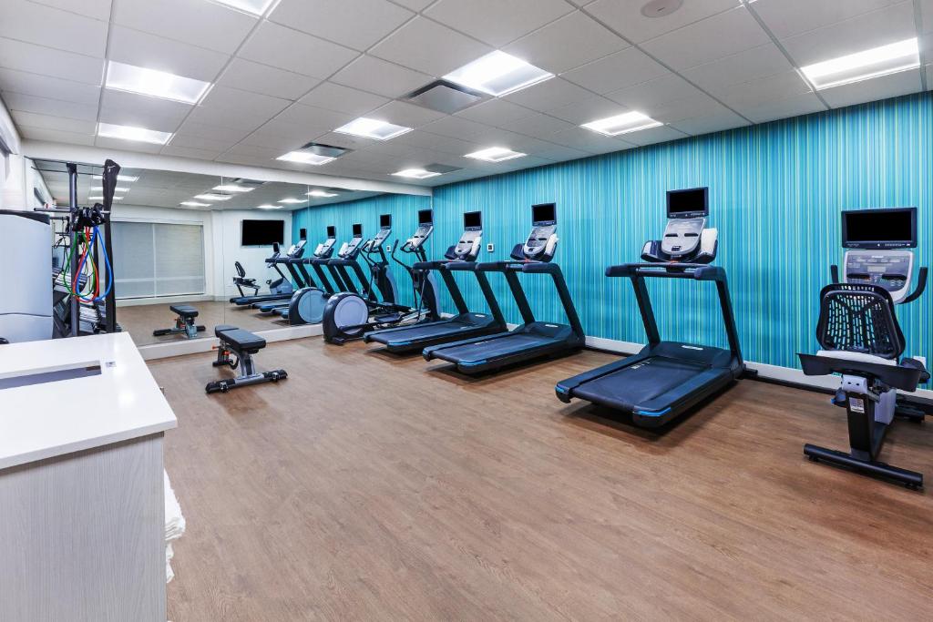 Holiday Inn Express & Suites - Tulsa Northeast - Owasso, an IHG Hotel photo 4