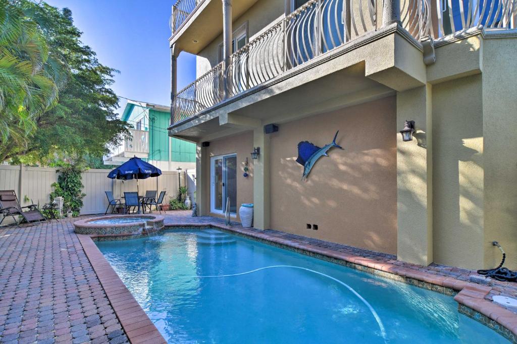 Townhome Located 200 Steps to a Locals-Only Beach! photo 2
