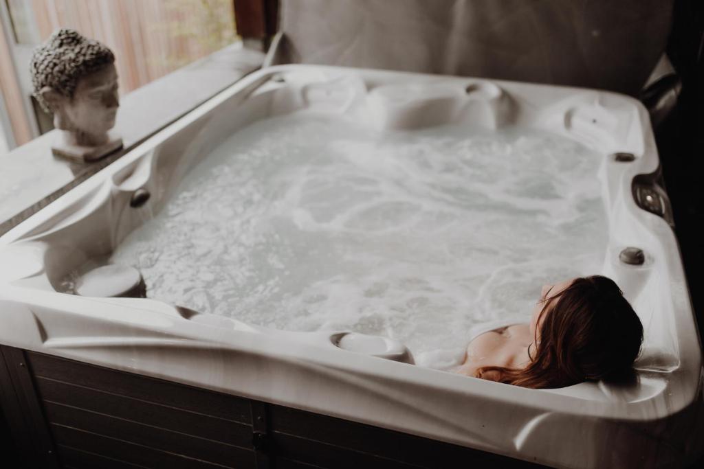 At Home - Jacuzzi privatif photo 3