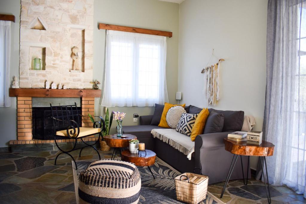 Elia's House Traditional & Cozy photo 3
