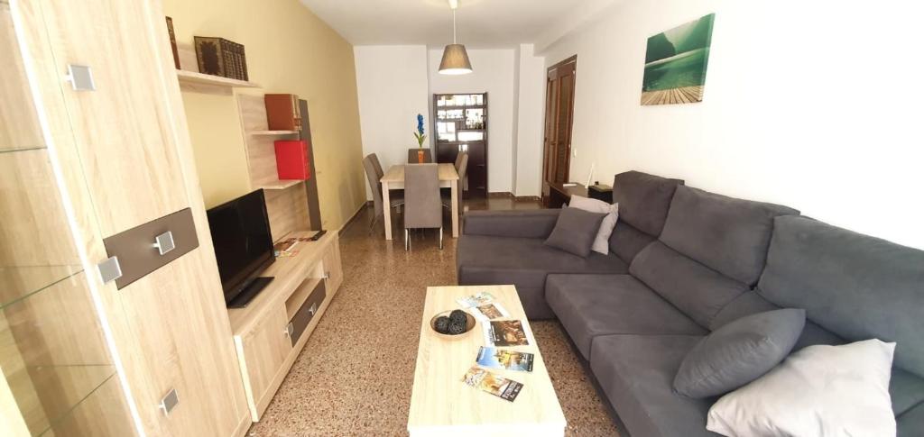 Fantástico apartamento al lado del Serrallo - Tap to explore photos