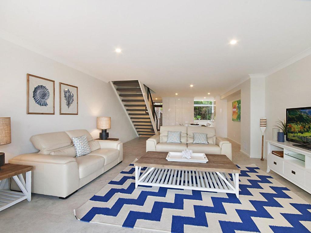 8 James Cook Apartments photo 4