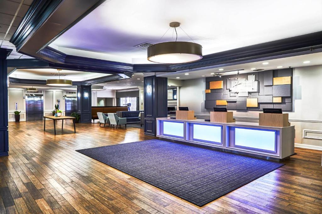 Holiday Inn Express Nashville Downtown - Broadway, an IHG Hotel image