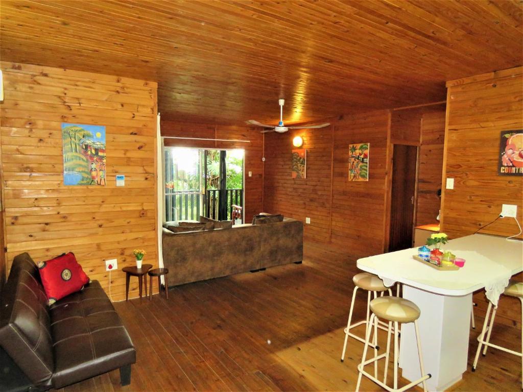 Viewpoint Lodge & Safari Tours photo 2