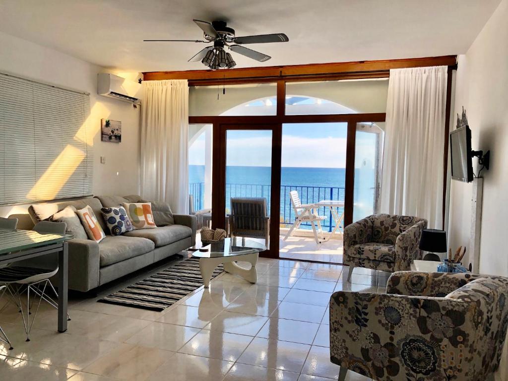 Pissouri Beach Front Apartments photo 4