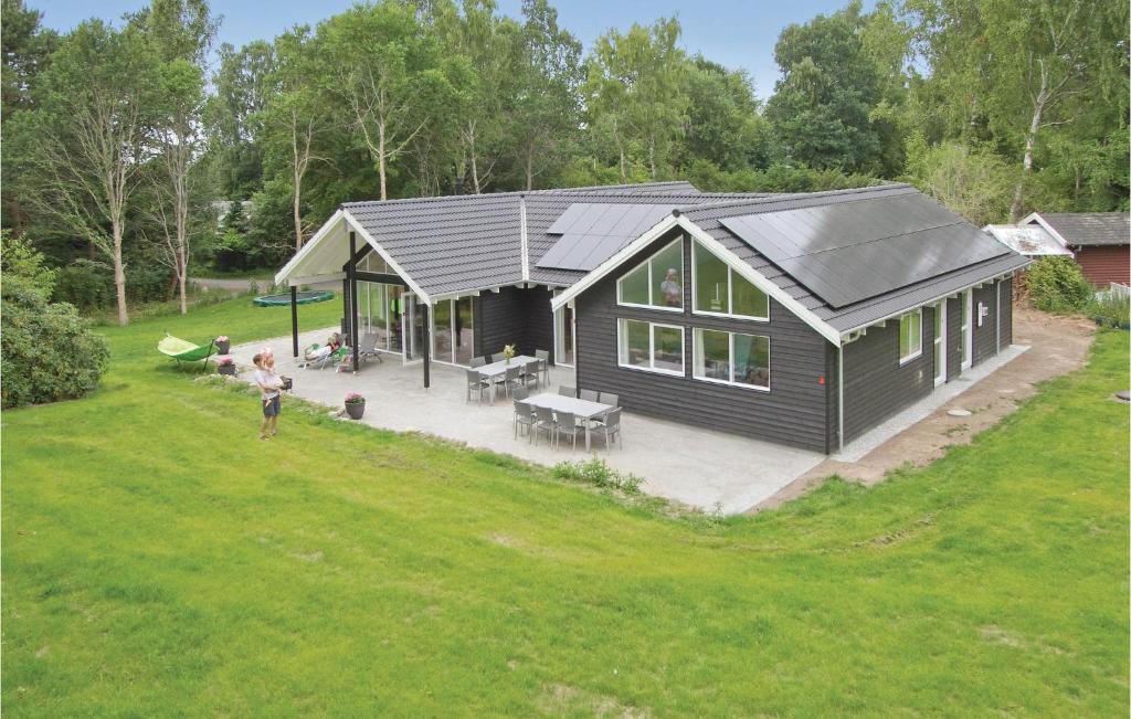 Stunning Home In Hornbk With 5 Bedrooms, Sauna And Wifi