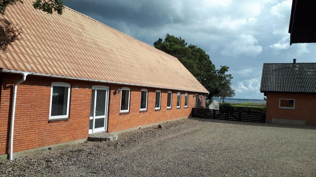 Landsted med aktivitethal photo 1