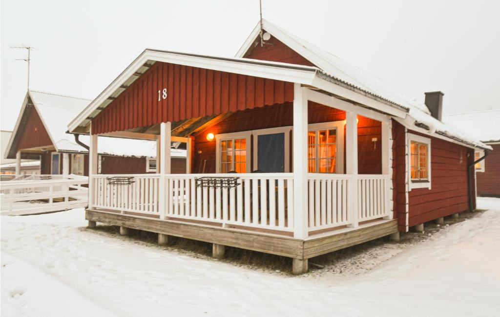 Stunning Home In Sysslebck With 2 Bedrooms And Wifi