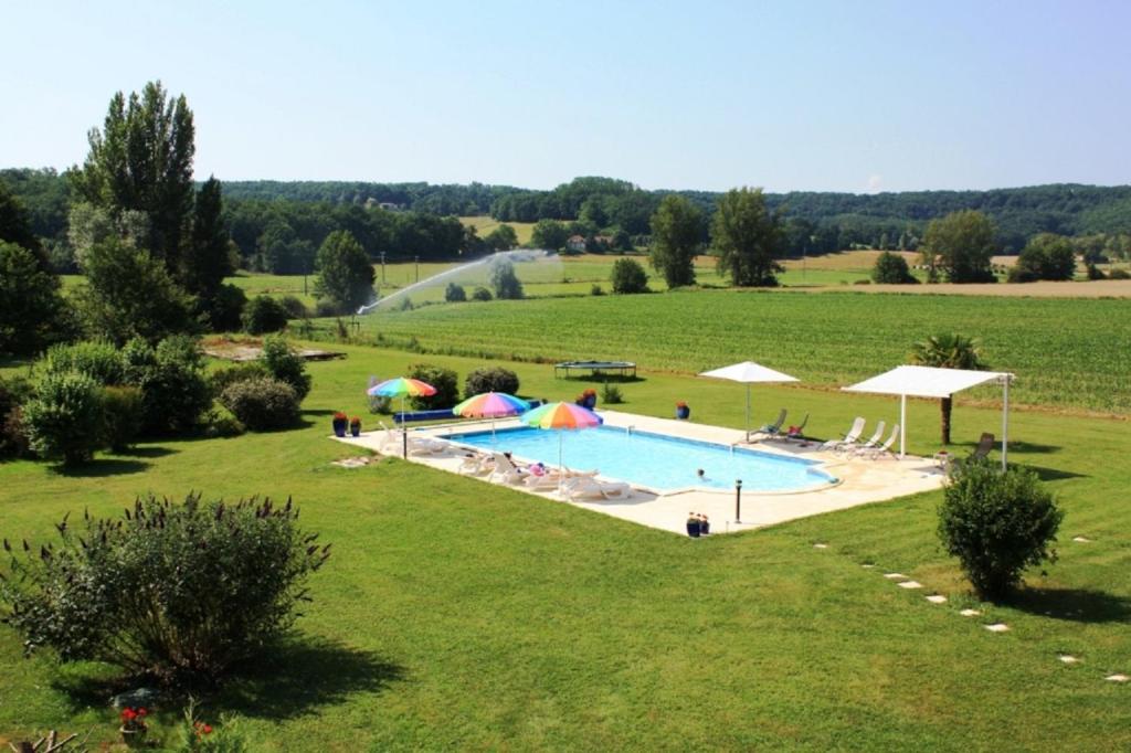 Gîtes Grand Pré ! et la Roulotte de Roquecor photo 4