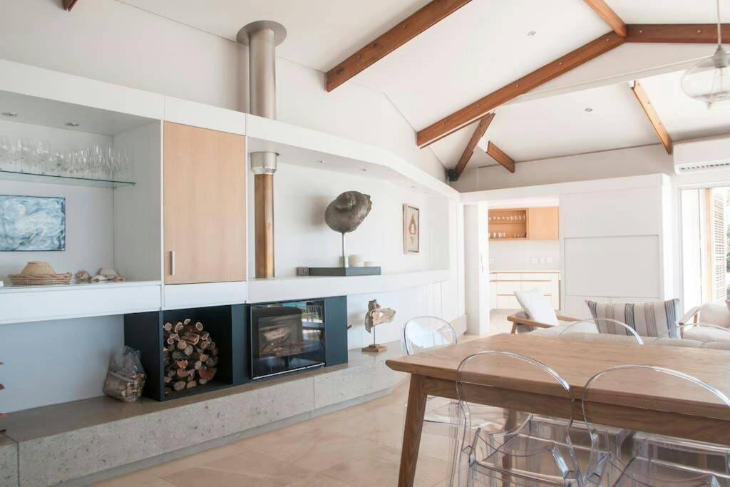 Clifton 3rd Beach house - Breathtakingly Beautiful Views! - Tap to explore photos
