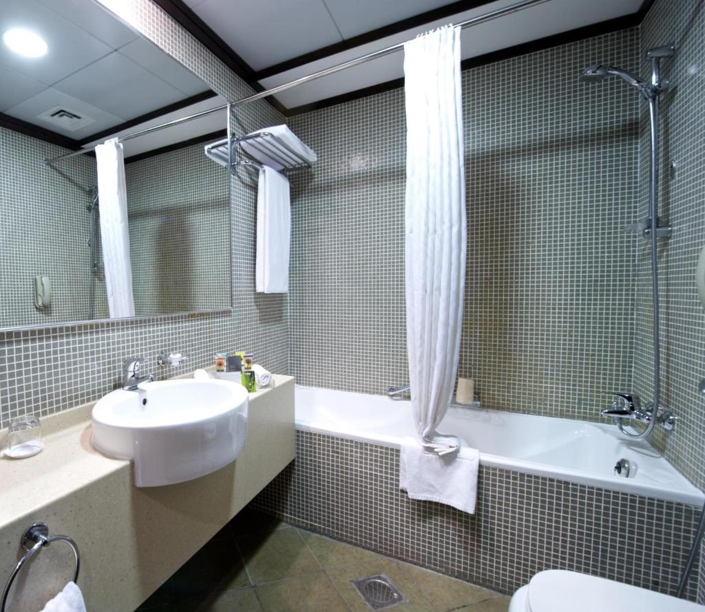 Апартаменты (Семейный люкс с 2 спальнями), Отель TIME Oak Hotel & Suites
