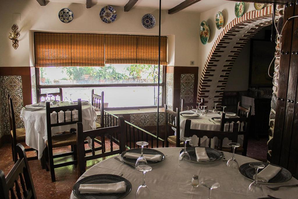 Hostal Emilia photo 2