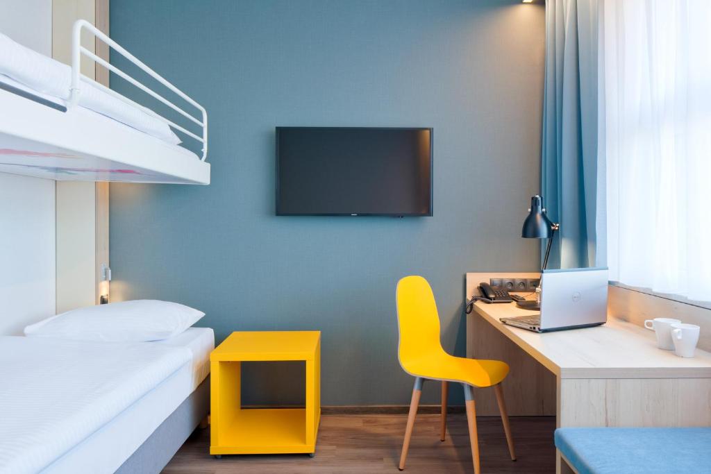 Четырехместный (Четырехместный номер с собственной ванной комнатой), Start Hotel Atos