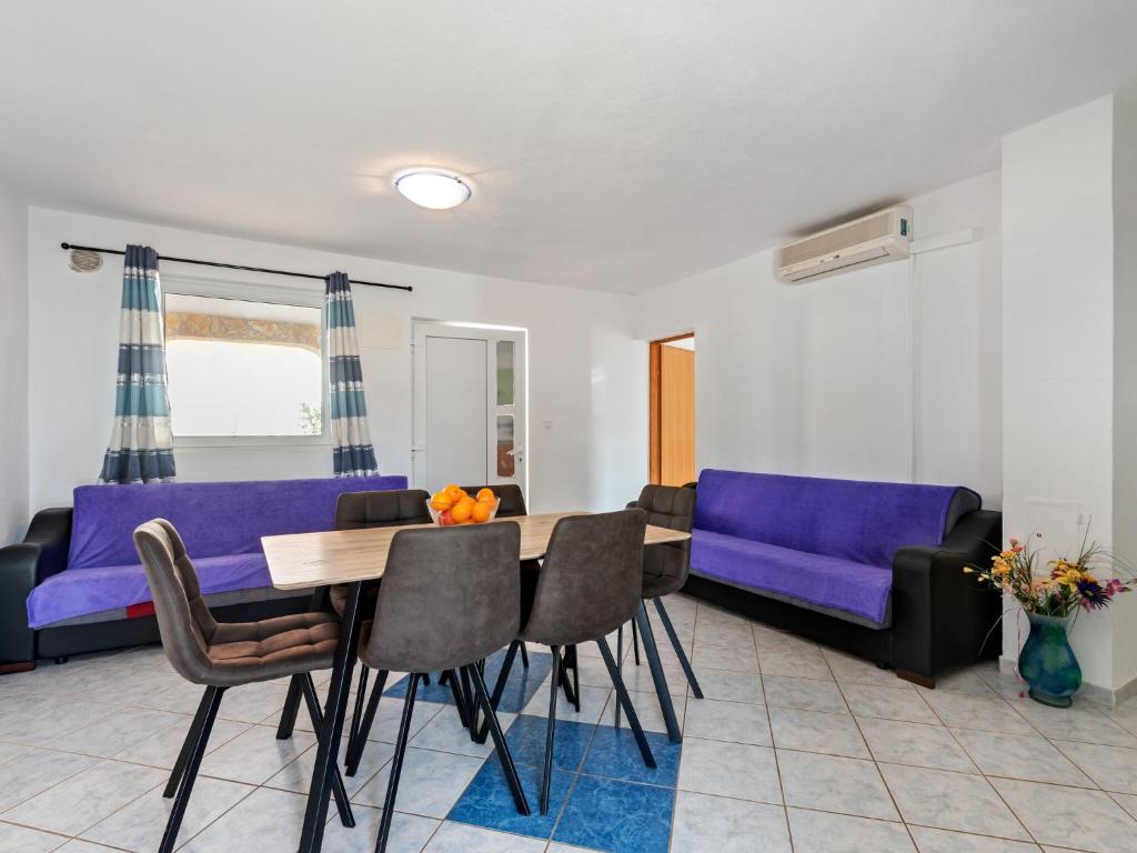 Enticing Apartment in Vir near Seabeach photo 3