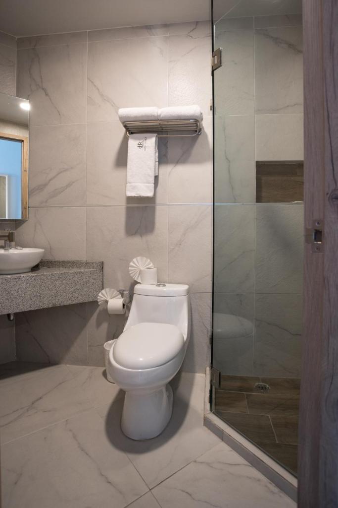 Четырехместный (Двухместный номер с 2 двуспальными кроватями), Hotel Roble