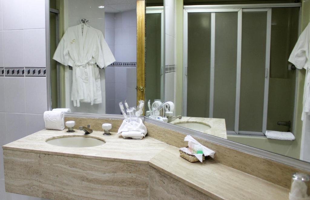 Двухместный (Улучшенный номер с кроватью размера «king-size»), Hotel Real del Sur