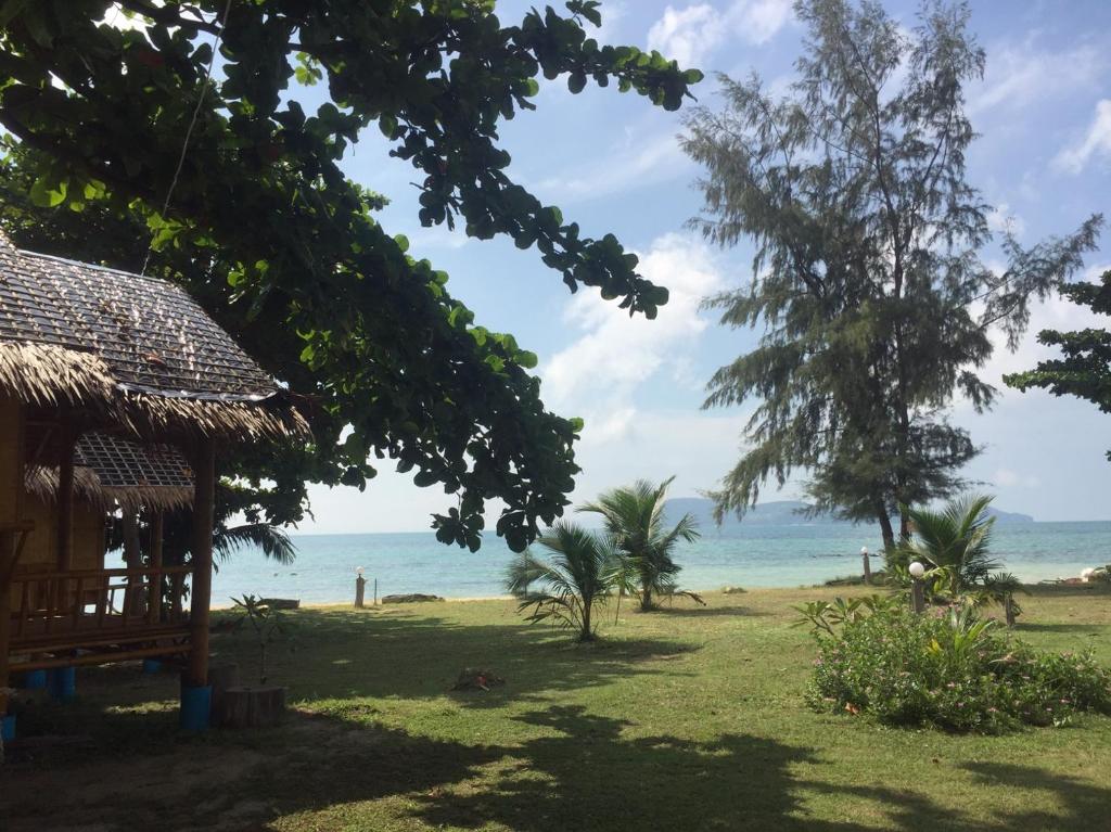 Koh Phaluai Beach Bangalow photo 3
