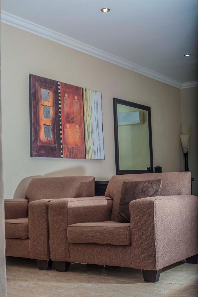 Coyotes Hotel & Conference Centre photo 2