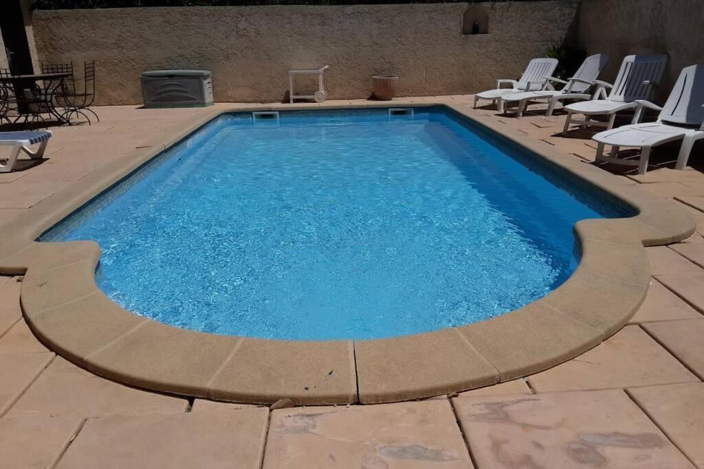 jolie villa avec piscine photo 2