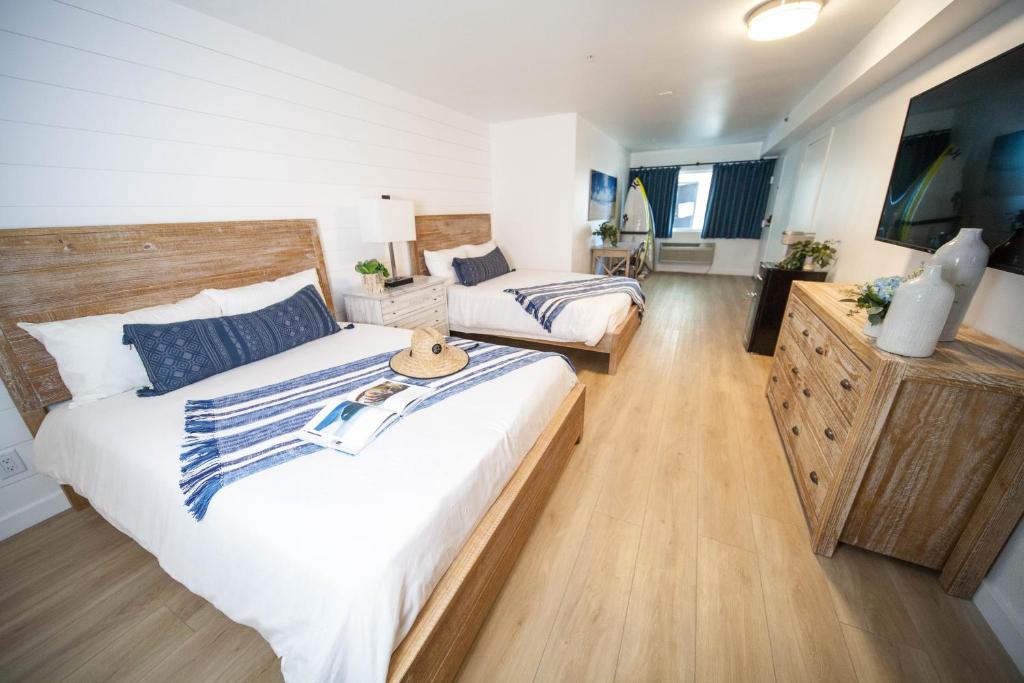 The Surfbreak Hotel image