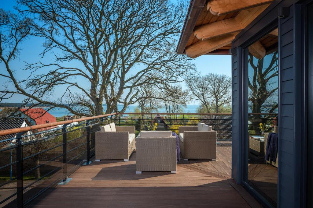 Villa Lotsenhäuser Rügen - Luxus Ferienhaus - 3 Schlafzimmer - Sauna - Dachterrasse mit Boddenblick photo 2