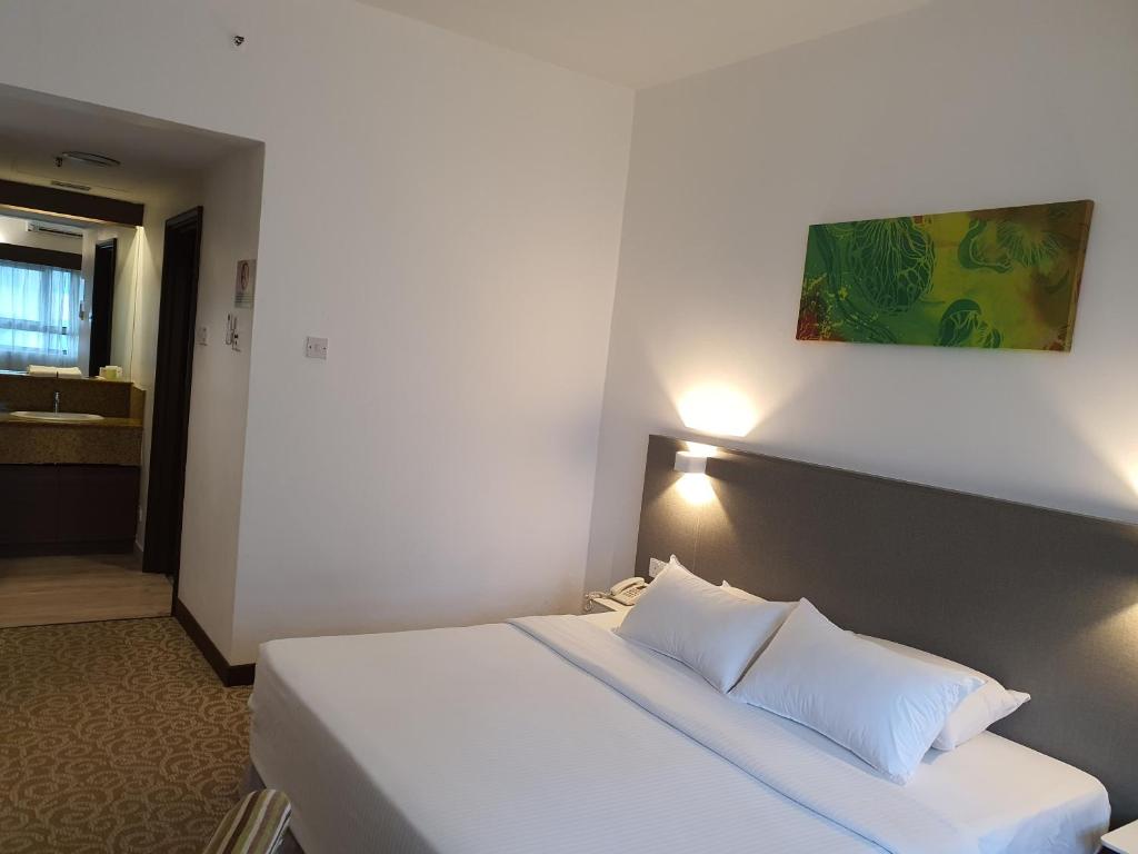 Двухместный (Premier Junior (Standard Room)), Crown Regency Serviced Suites