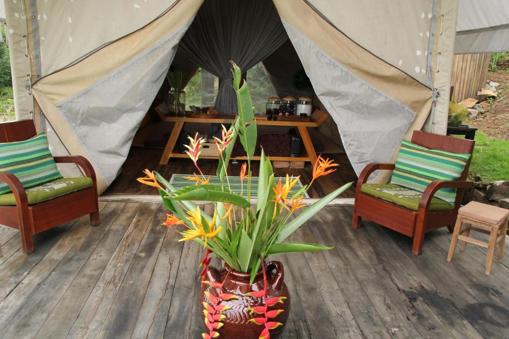 Lak Tented Camp - Tap to explore photos