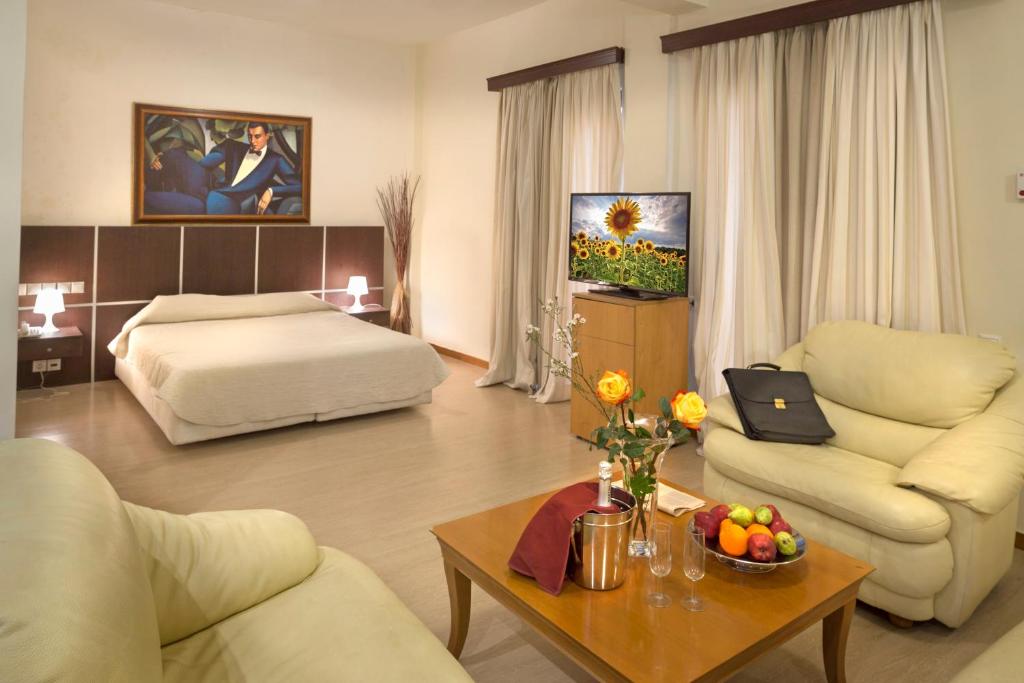 Сьюит (Люкс с гидромассажной ванной), Blue Sea Hotel Alimos